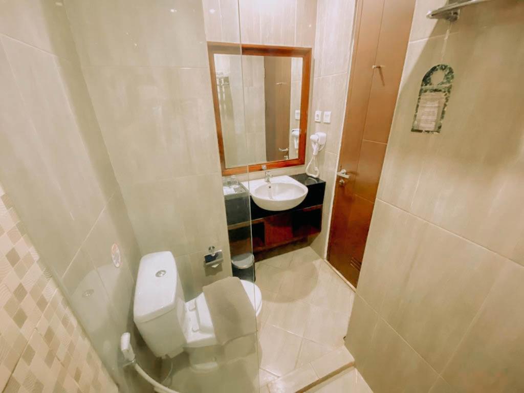 Sapphire Sky Hotel & Conference Serpong Esterno foto