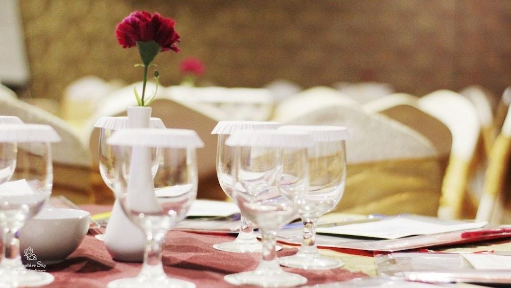 Sapphire Sky Hotel & Conference Serpong Esterno foto