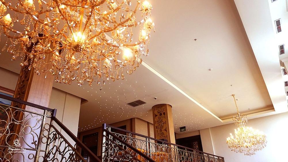 Sapphire Sky Hotel & Conference Serpong Esterno foto