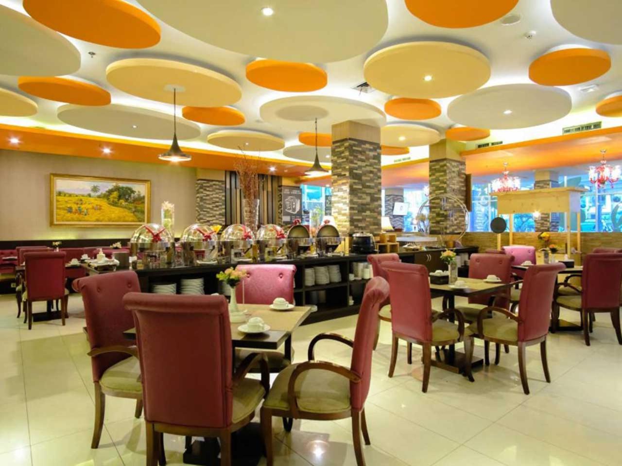 Sapphire Sky Hotel & Conference Serpong Esterno foto