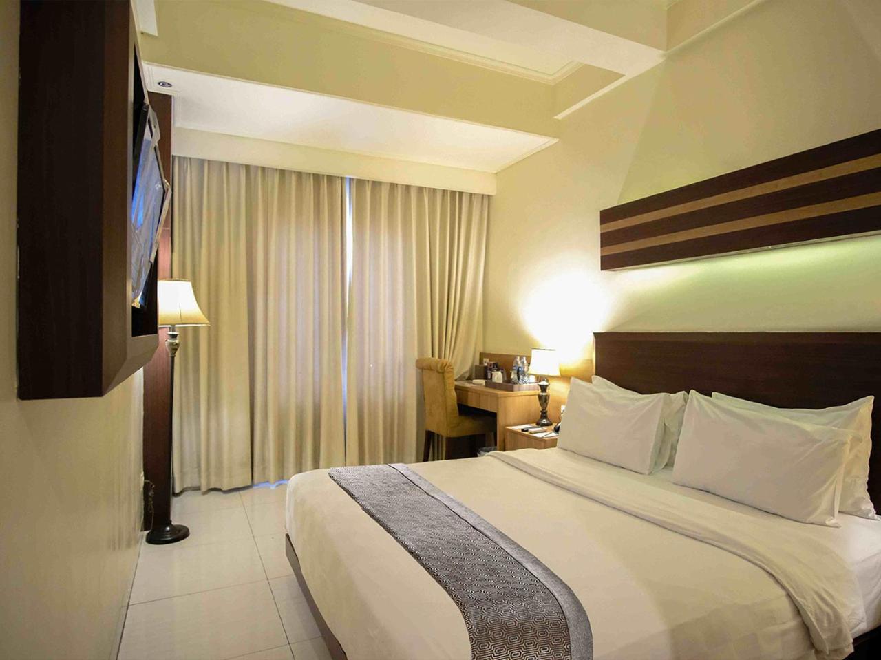 Sapphire Sky Hotel & Conference Serpong Esterno foto